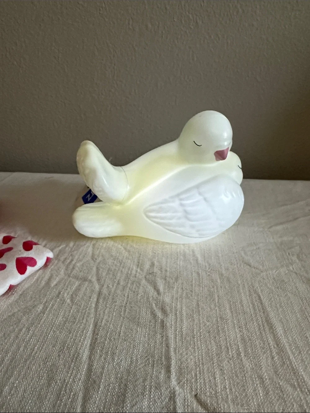 Heart oven mit and towel set and light up lovebirds. NWT